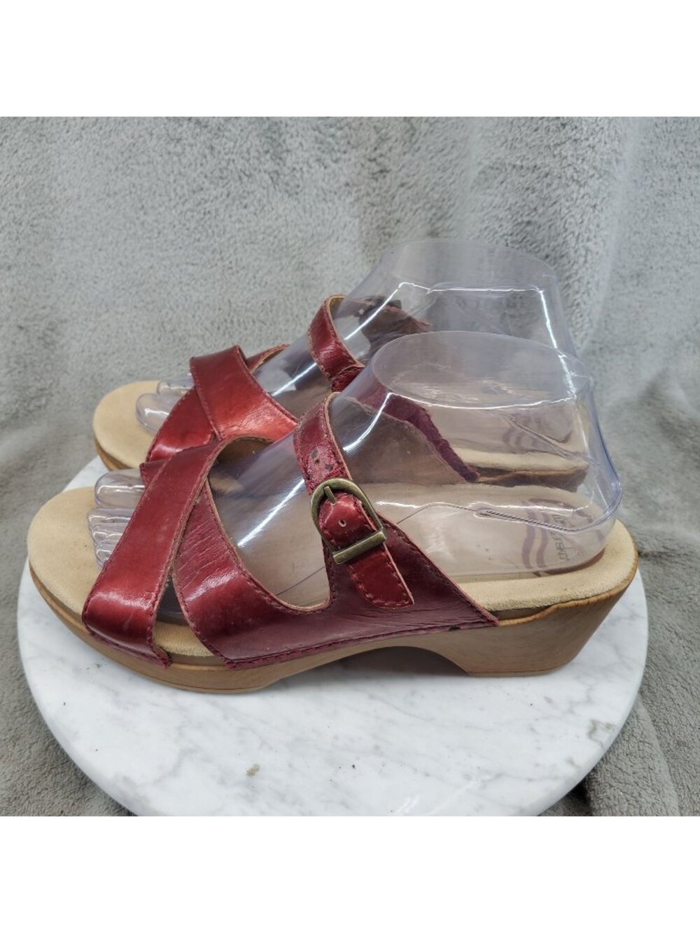 Dansko Shoes Womens EU 39 US 8.5-9 Metallic Red Crinkle Leather Sela Sandals *Re